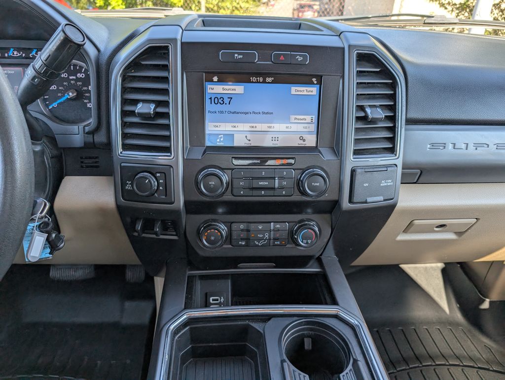 2019 Ford F-250 XLT photo 17