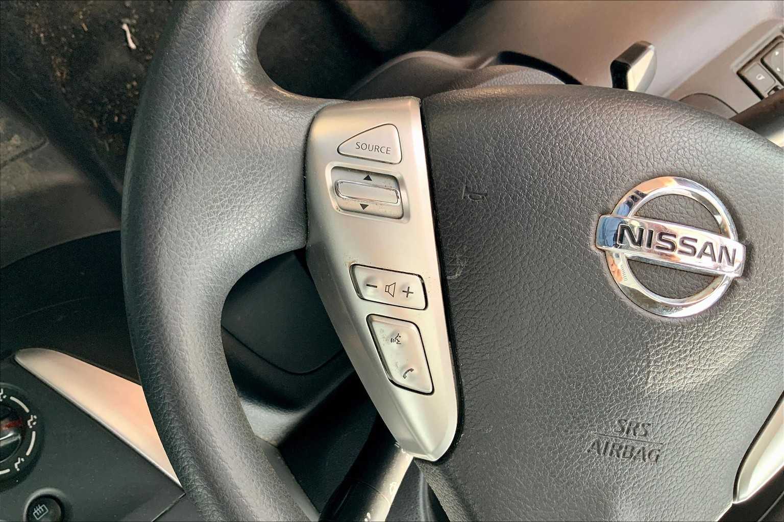 2019 Nissan Versa SV photo 19
