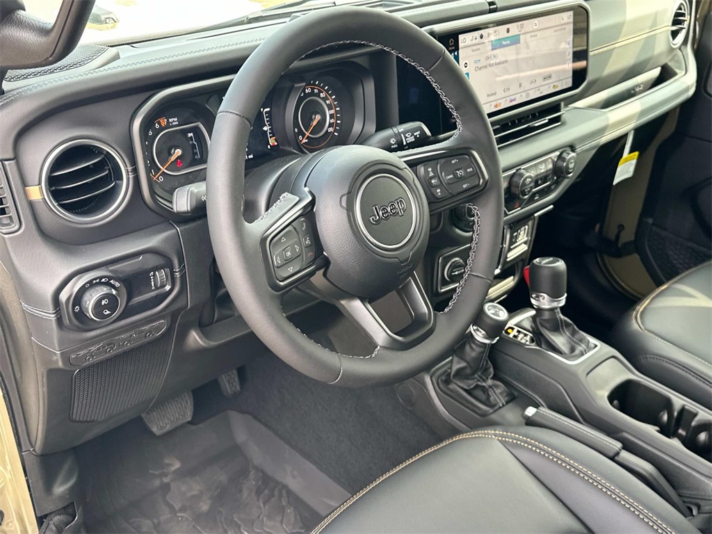 2025 Jeep Gladiator Sport photo 2