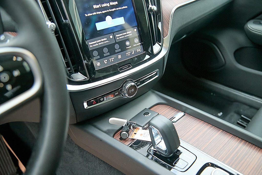 2026 VOLVO V60CC - Image 15