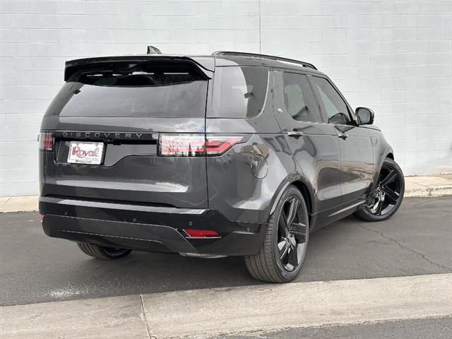 2025 Land Rover Discovery P360 Dynamic SE photo 2