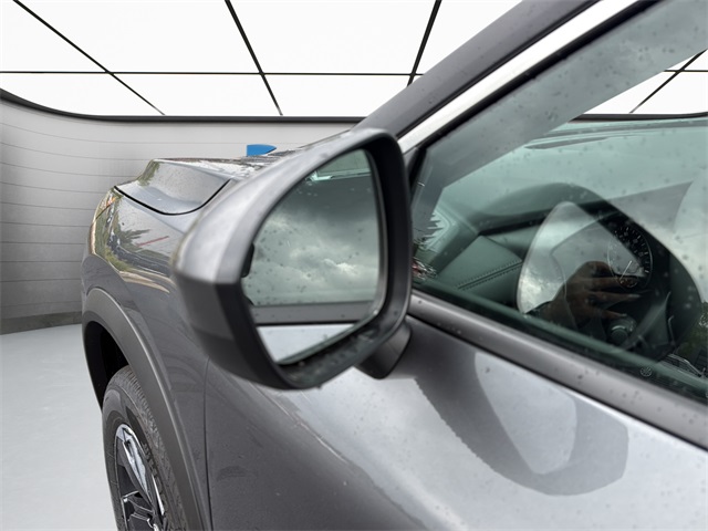 2026 Nissan Rogue SV photo 14
