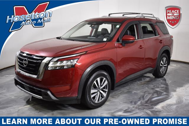 2024 Nissan Pathfinder SL's photo