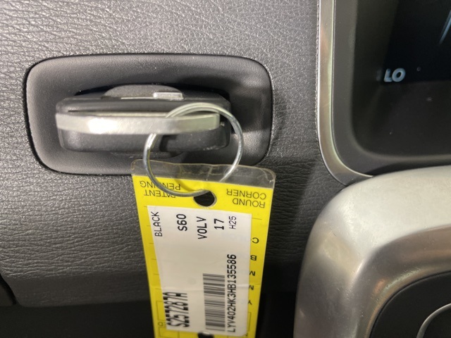 2017 Volvo S60 Inscription T5 photo 25