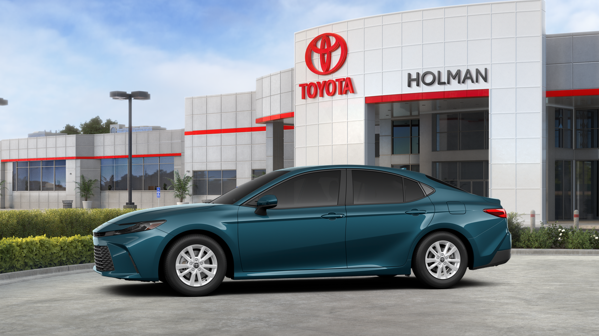 2025 Toyota Camry LE photo 3