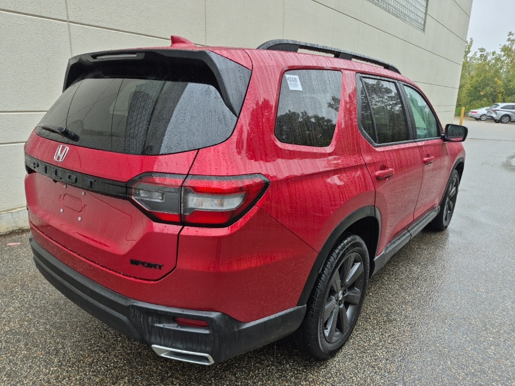 2025 Honda Pilot Sport photo 3