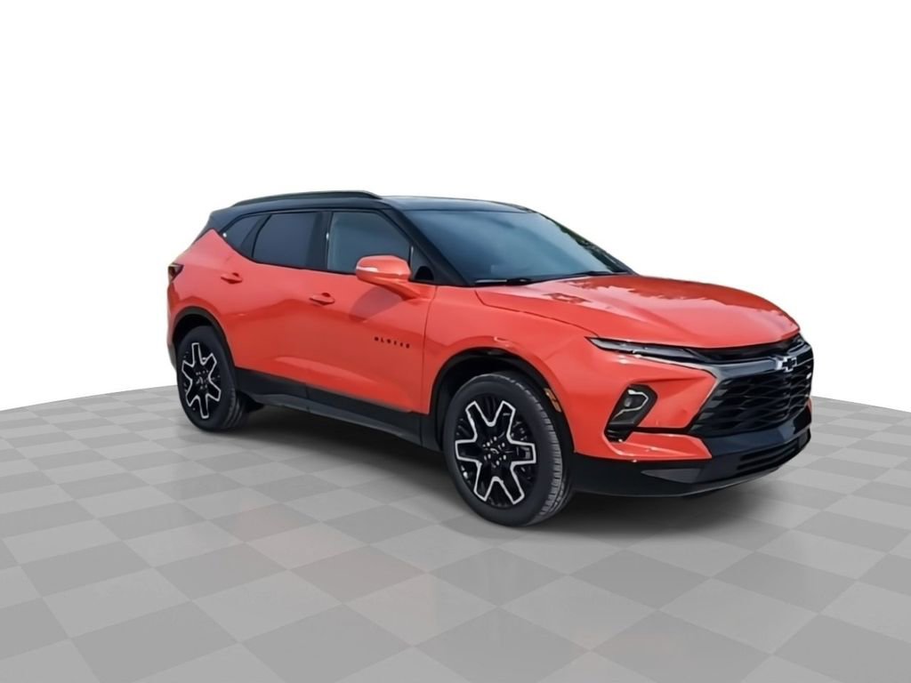 2025 Chevrolet Blazer RS photo 2