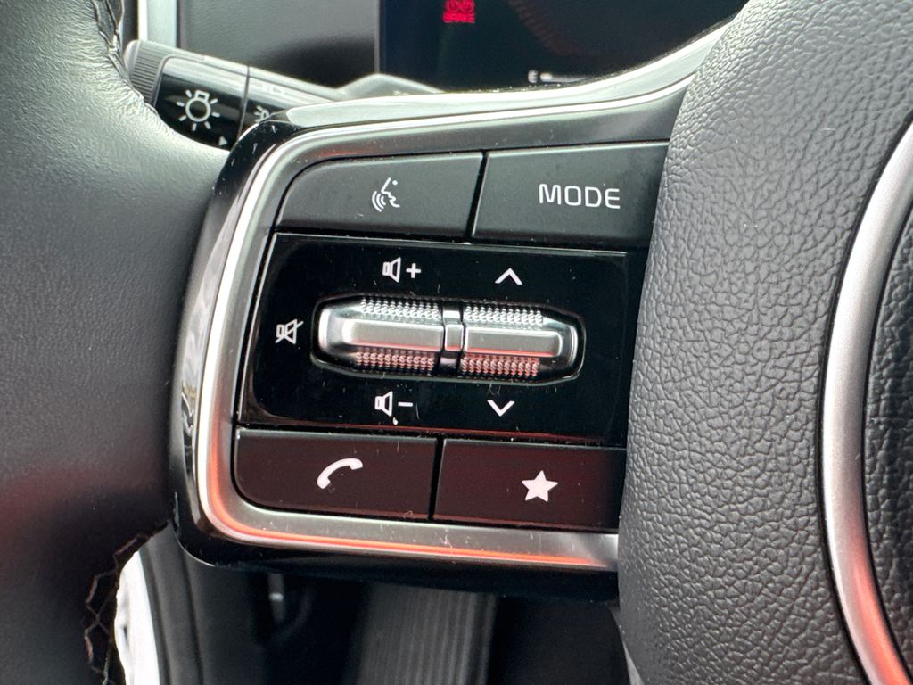 2024 Kia Sorento S photo 25