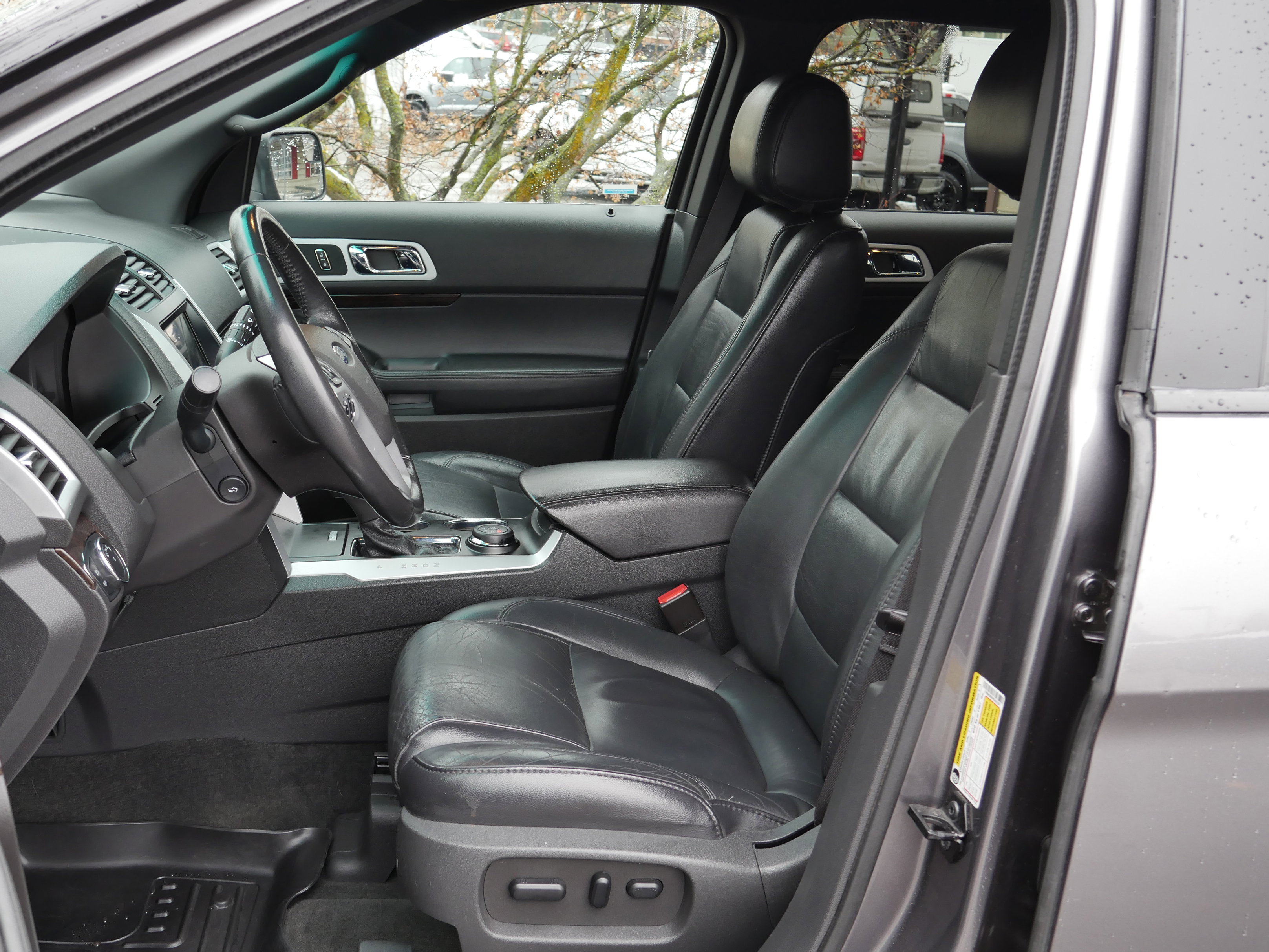 2011 Ford Explorer Limited photo 3