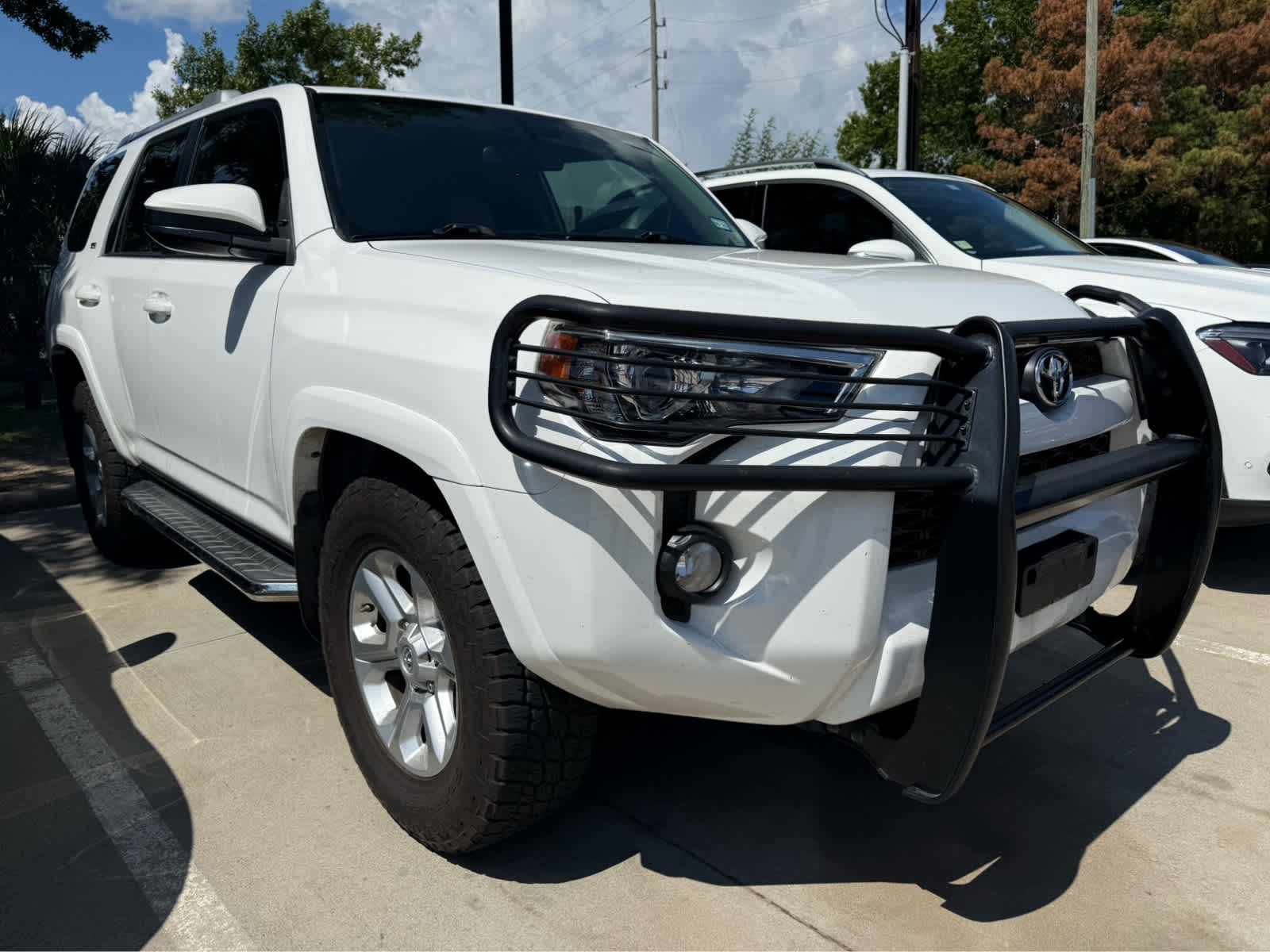 2018 Toyota 4Runner SR5 photo 2