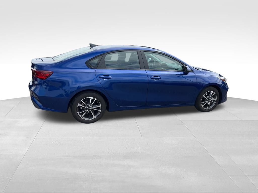 2023 Kia Forte LXS photo 6