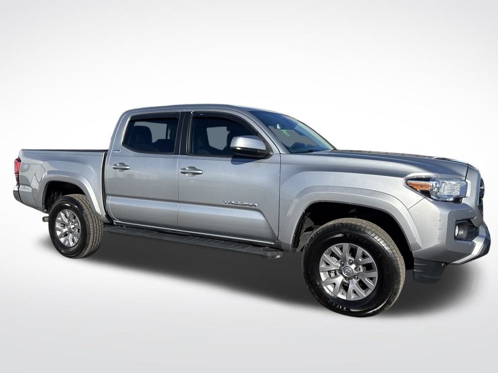 2019 Toyota Tacoma SR5's photo