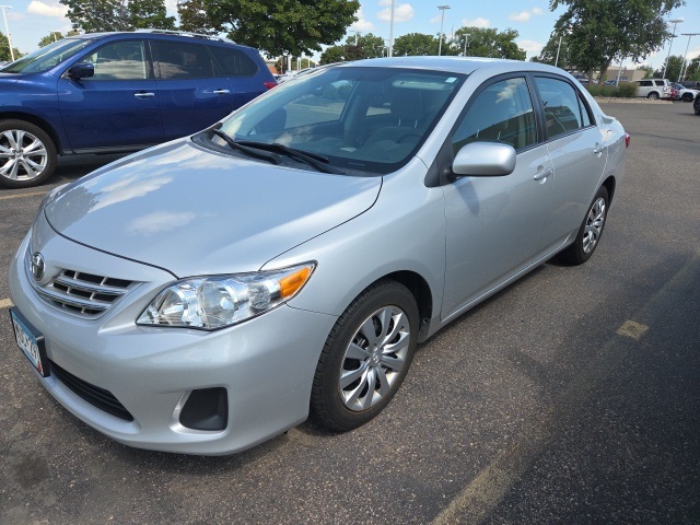 Used 2013 Toyota Corolla LE with VIN 2T1BU4EE7DC122486 for sale in Apple Valley, Minnesota
