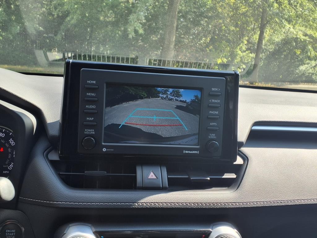 2022 Toyota RAV4 XLE photo 17