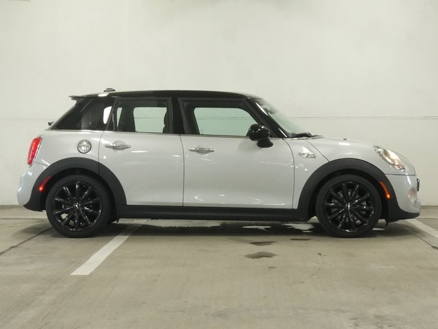 2018 Mini Cooper 4 Door S Hardtop photo 4