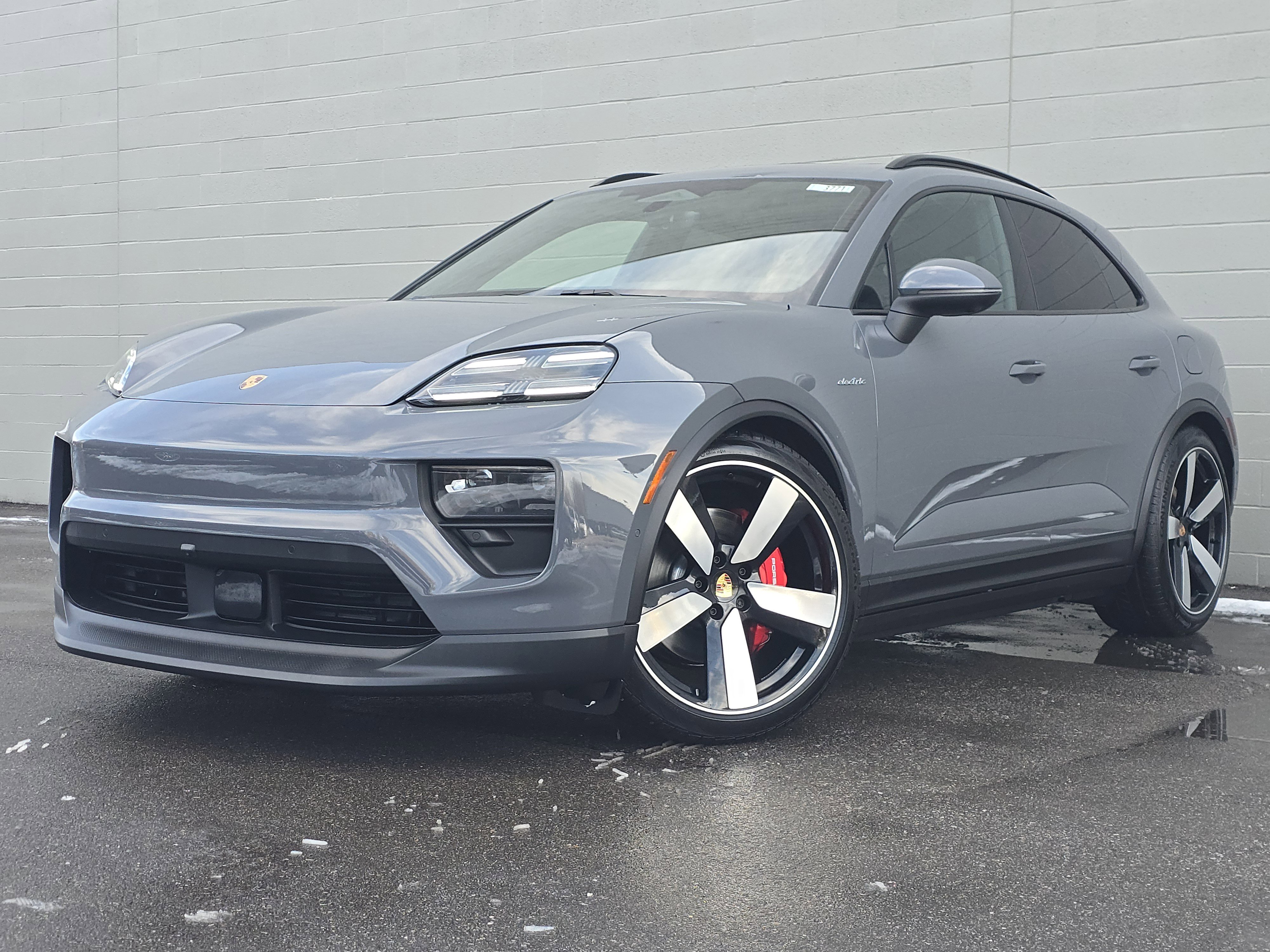 2025 Porsche Macan S