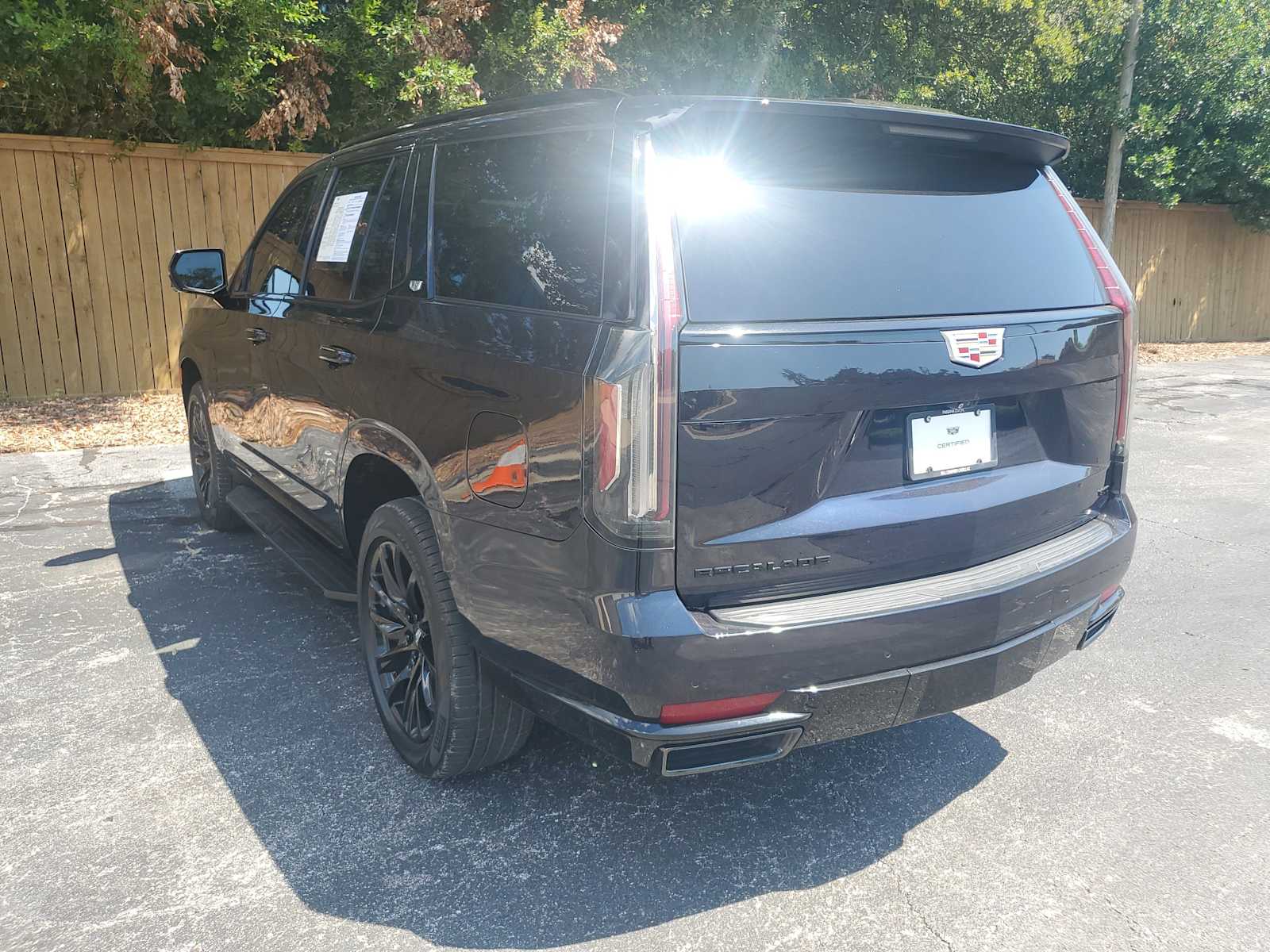 2021 Cadillac Escalade Sport photo 3