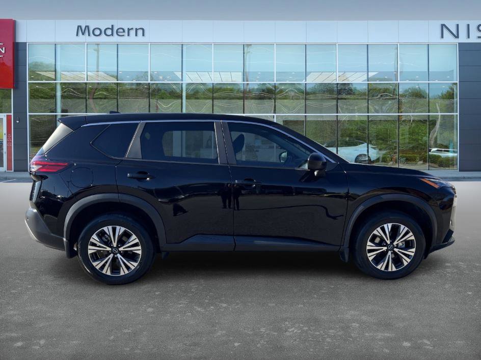 2023 Nissan Rogue SV photo 4