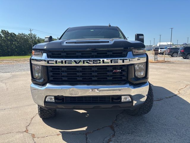 2022 Chevrolet Silverado 2500HD LT photo 2