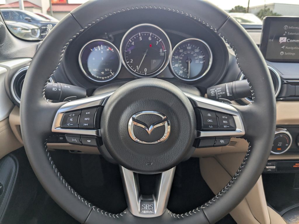 2025 Mazda MX-5 Miata Miata RF Grand Touring photo 23