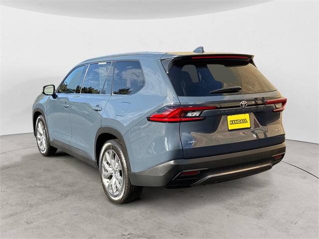 2025 Toyota Grand Highlander Limited photo 3