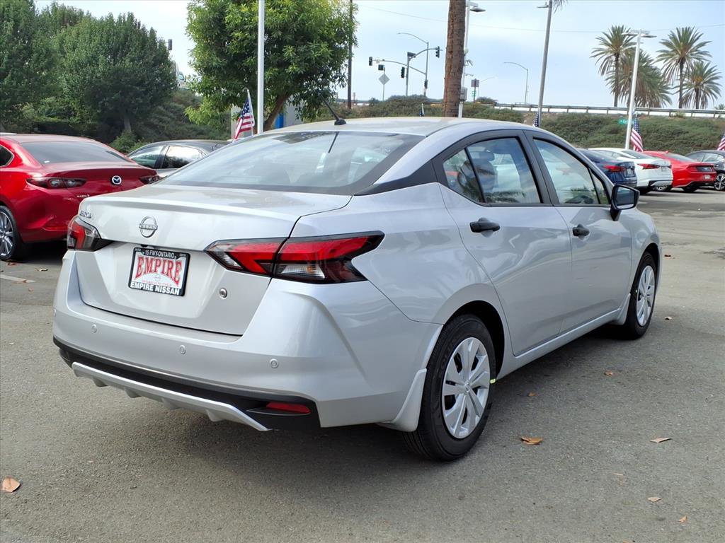 2025 Nissan Versa S photo 3
