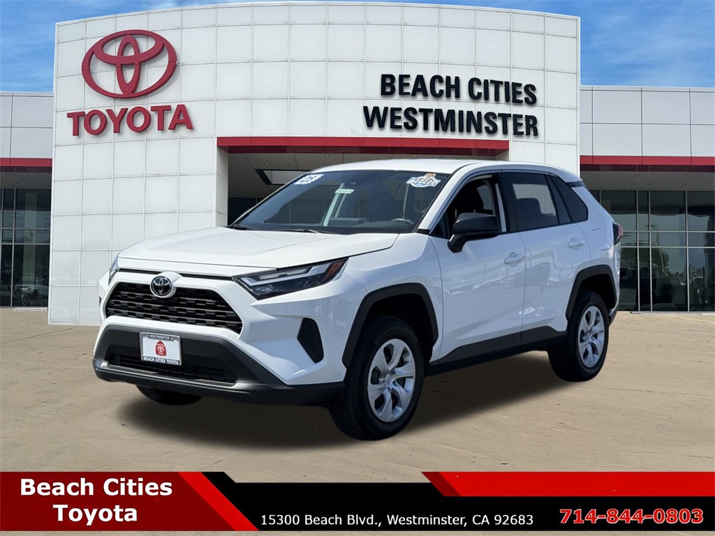 2025 Toyota RAV4 LE photo 5