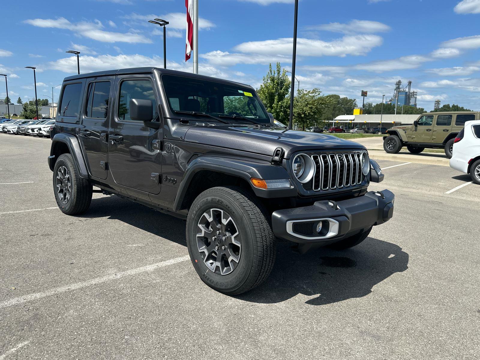 2025 Jeep Wrangler Sahara photo 5