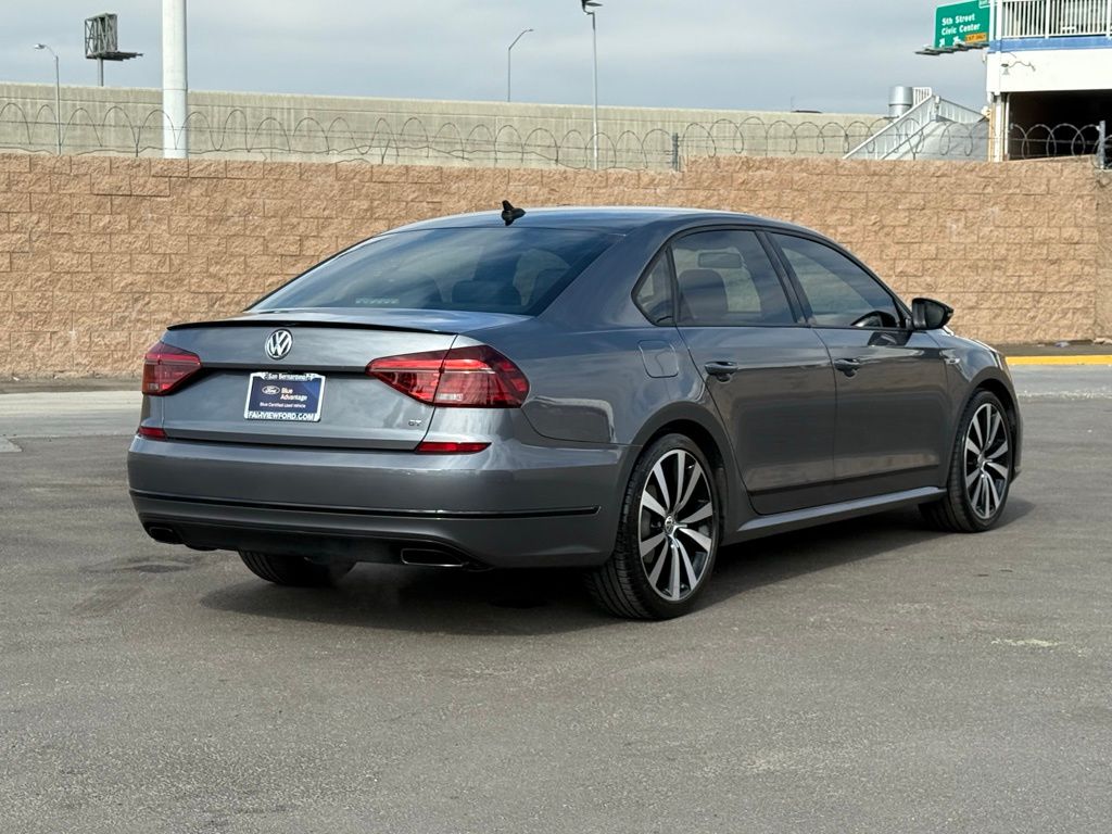 2018 Volkswagen Passat 3.6L V6 GT photo 4