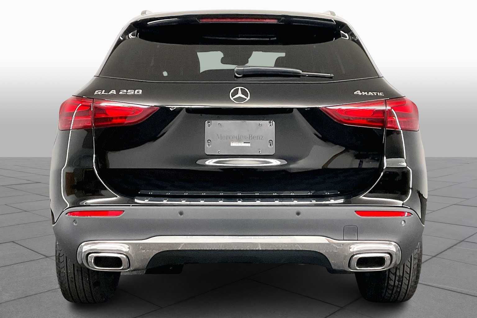 2025 Mercedes Benz GLA 250 4MATIC photo 4