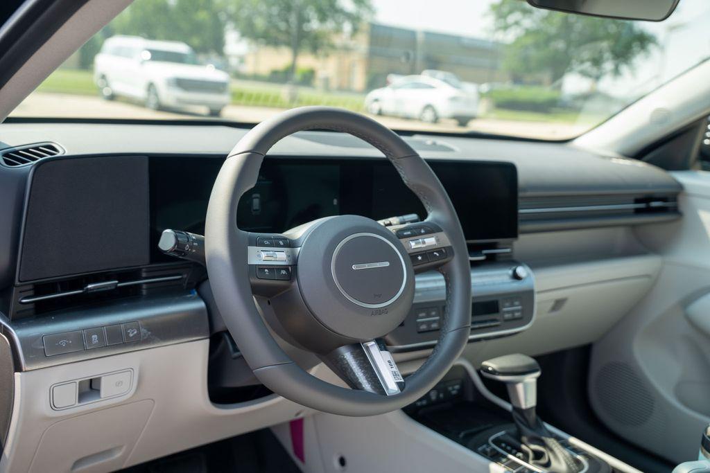 2026 Hyundai Kona SEL photo 16