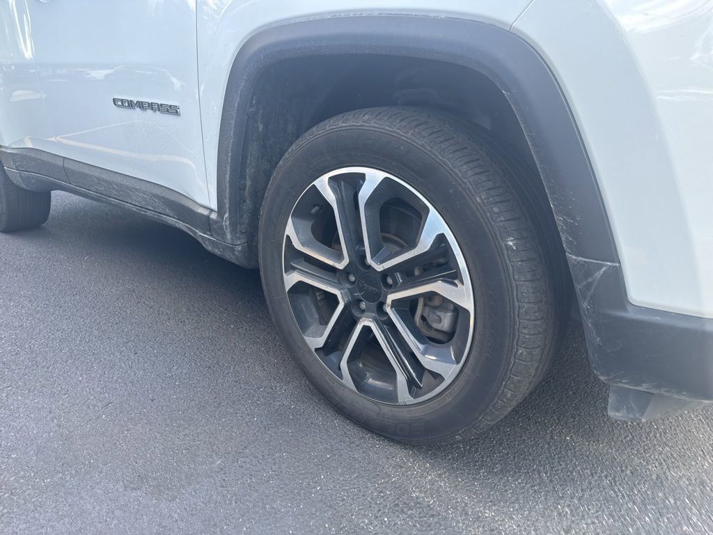 2023 Jeep Compass Limited photo 3