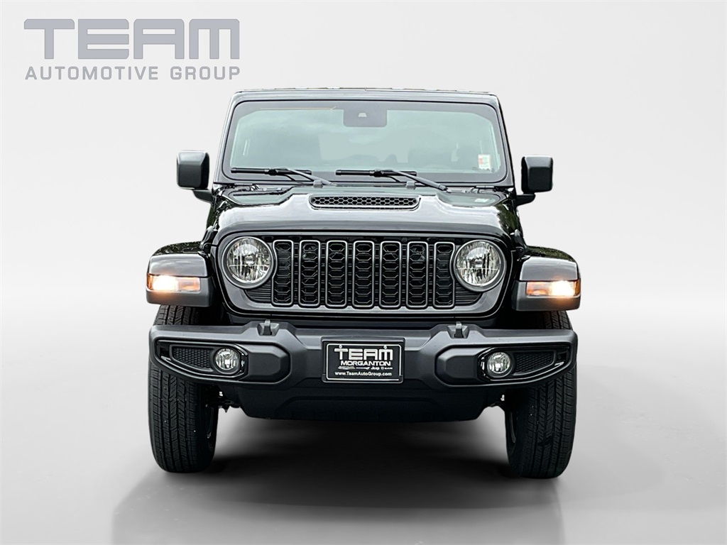 2025 Jeep Gladiator Sport S photo 2