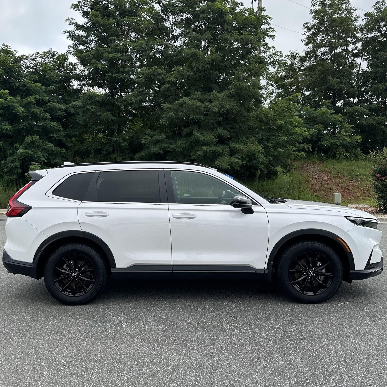 2025 Honda CR-V Hybrid Sport-L photo 6