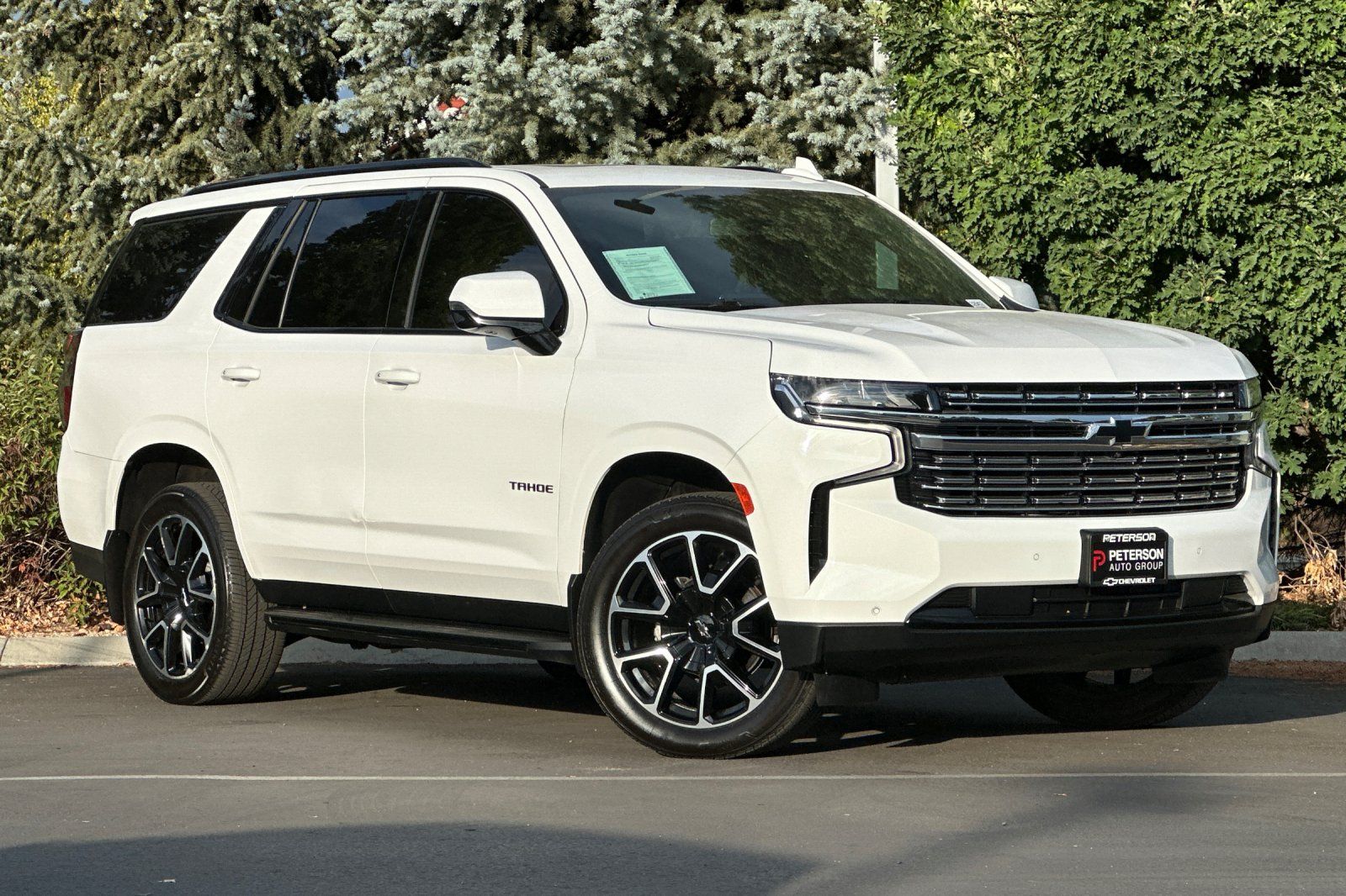 2021 Chevrolet Tahoe RST photo 2