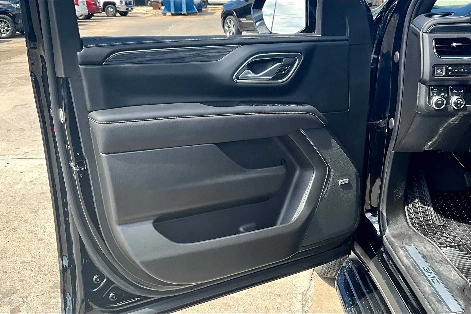 2023 Gmc Yukon SLT photo 20