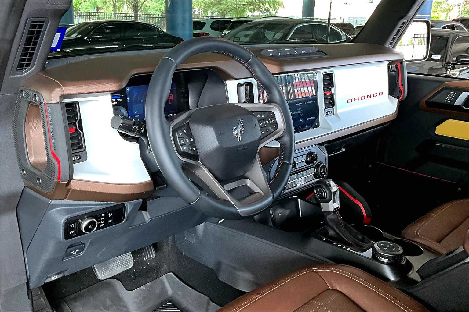 2024 Ford Bronco Heritage Limited First Edition photo 16