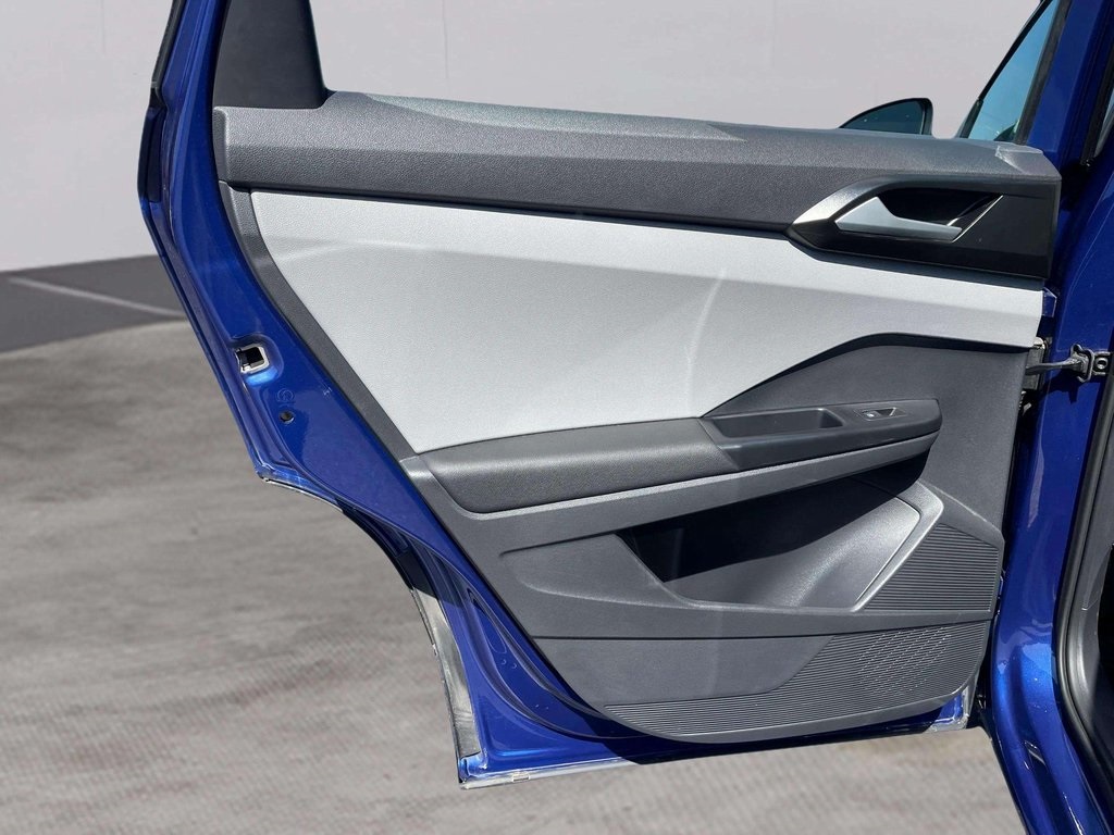 2023 Volkswagen Taos S photo 18