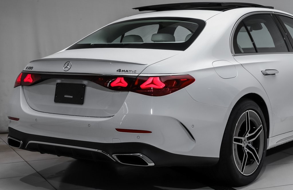 2025 Mercedes Benz E 350 4MATIC Sedan photo 4