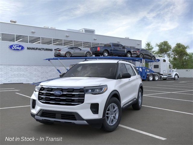 2025 Ford Explorer photo 2