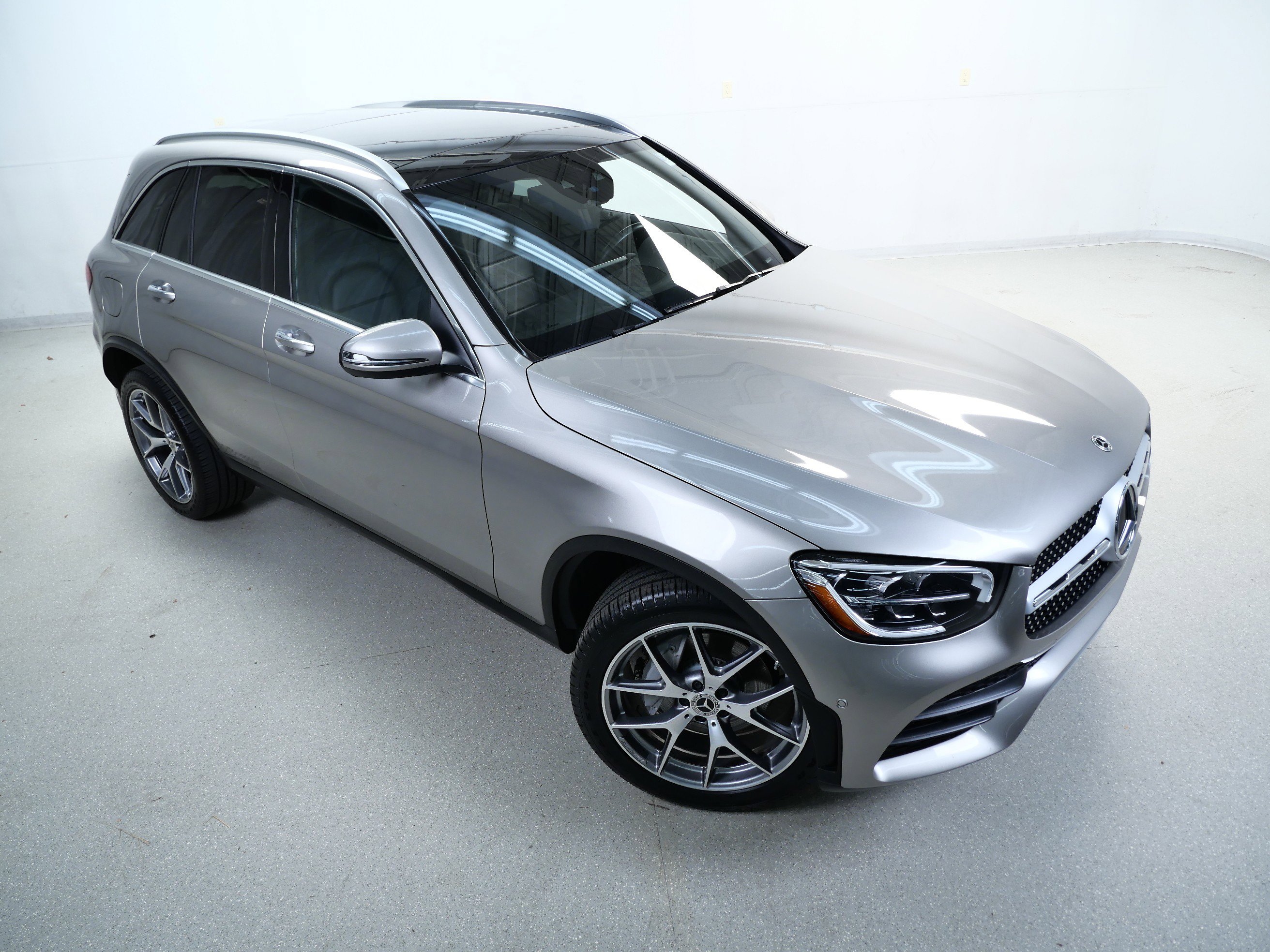 2021 Mercedes Benz GLC 300 4MATIC photo 3