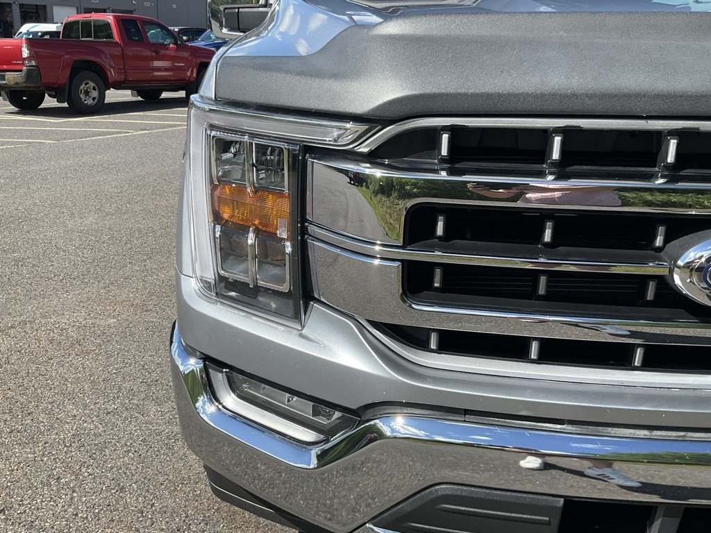 2023 Ford F-150 Lariat photo 2