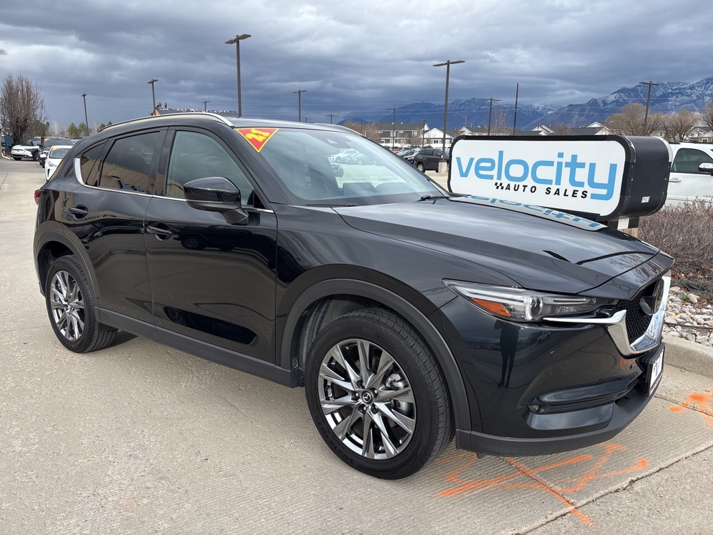2021 Mazda CX-5 Signature's photo