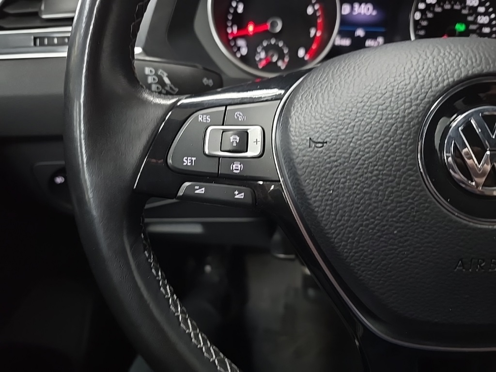 2021 Volkswagen Tiguan SE R-Line Black photo 18