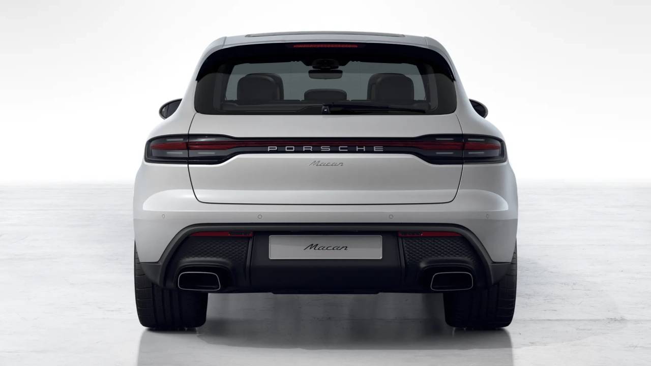 2026 Porsche Macan T photo 7