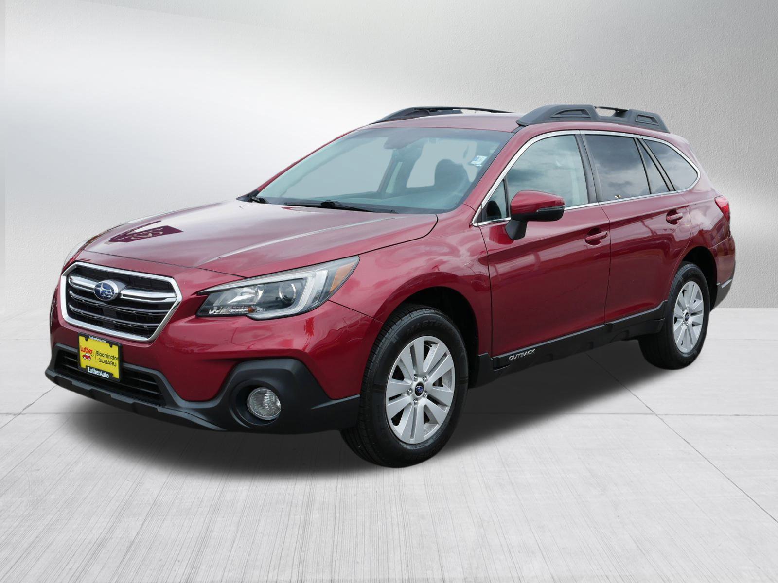 2019 Subaru Outback Premium photo 3