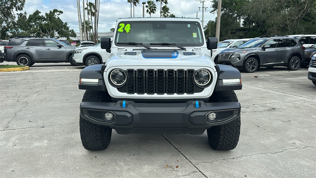 2024 Jeep Wrangler Rubicon 4xe photo 2