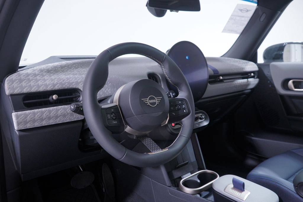 2025 Mini Cooper Signature photo 6