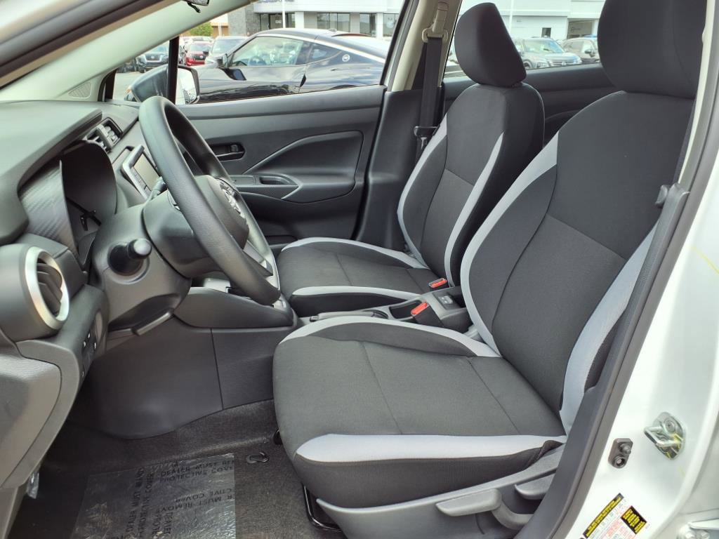 2025 Nissan Versa S photo 4