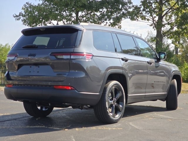2025 Jeep Grand Cherokee Limited photo 23
